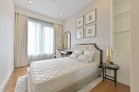 Condo in Bangkok, Thailand, 2 bedrooms  № 184666 - photo 2