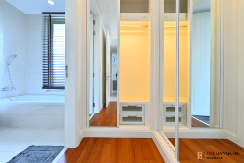 Condo in Bangkok, Thailand, 2 bedrooms  № 184666 - photo 7