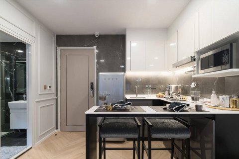 Кондоминиум с 2 спальнями в Банг Сью, Бангкок, Таиланд № 141037 - фото 1