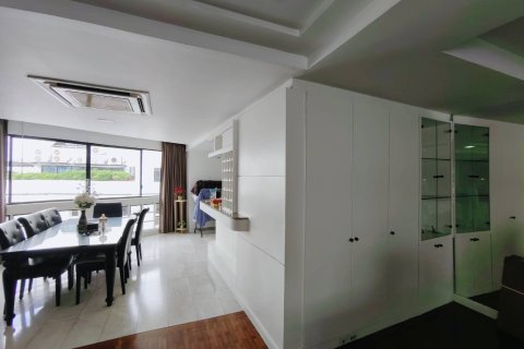 Кондоминиум с 3 спальнями в Бангкоке, Таиланд № 162739 - фото 3