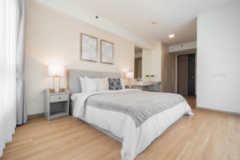 Кондоминиум с 3 спальнями в Бангкоке, Таиланд № 162737 - фото 9