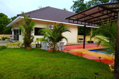 House in Ban Chang, Thailand 4 bedrooms № 142493 - photo 5