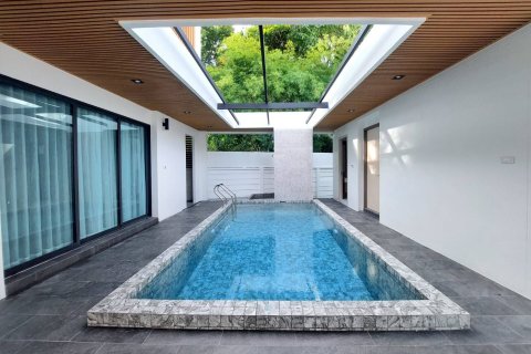 Вилла в Паттайе, Таиланд с 4 спальнями  № 149525 - фото 2