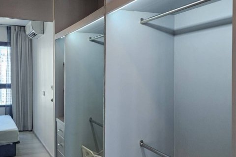 Кондоминиум с 2 спальнями в Хуай Кванге, Бангкок, Таиланд № 156377 - фото 6