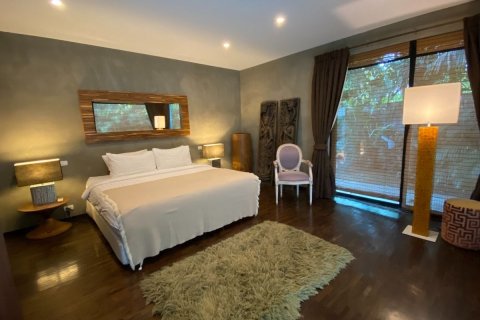 Villa in Saraphi, Thailand 5 bedrooms № 156379 - photo 15