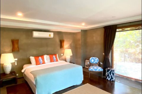 Villa in Saraphi, Thailand 5 bedrooms № 156379 - photo 13