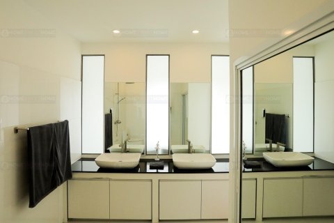 Villa in Ko Samui, Thailand 2 bedrooms № 180026 - photo 10