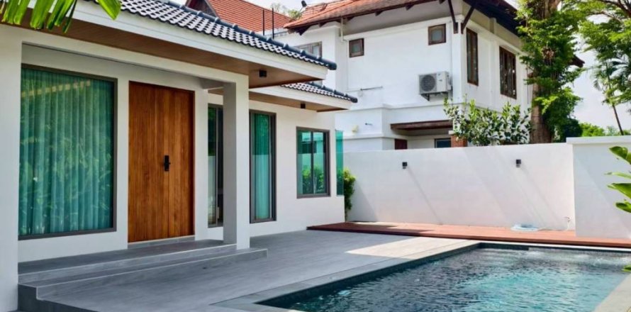 Вилла в Чалонге, Таиланд с 3 спальнями  № 134607