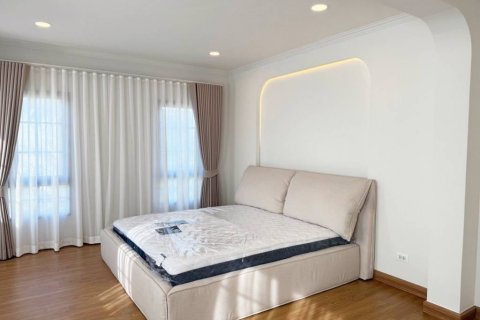 Дом в Бангкоке, Таиланд с 4 спальнями  № 134611 - фото 8