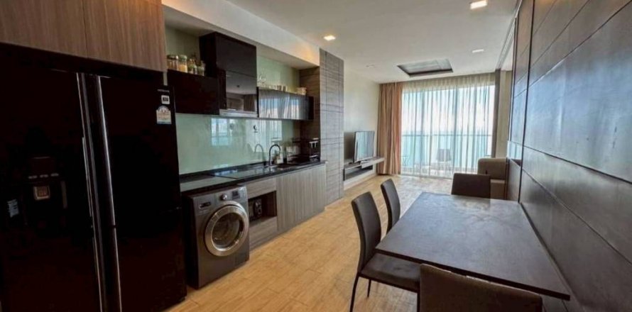 Condo in Pattaya, Thailand, 2 bedrooms  № 134610