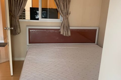 Condo in Bangkok, Thailand, 1 bedroom  № 157667 - photo 2