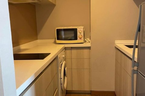 Condo in Bangkok, Thailand, 2 bedrooms  № 157669 - photo 2