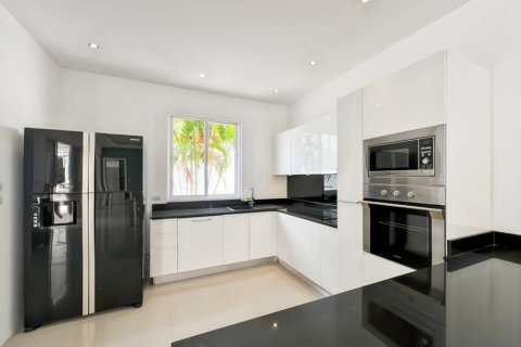 Villa in Hua Hin, Thailand 4 Schlafzimmer № 221854 - Foto 23