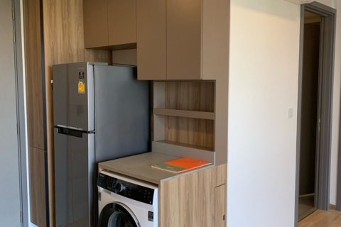 Studio dans le Condo à Watthana, Bangkok, Thaïlande  № 167210 - photo 6