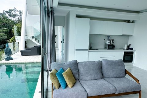 Villa in Surat Thani, Thailand 2 bedrooms № 137374 - photo 5