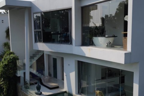 Villa in Surat Thani, Thailand 2 bedrooms № 137374