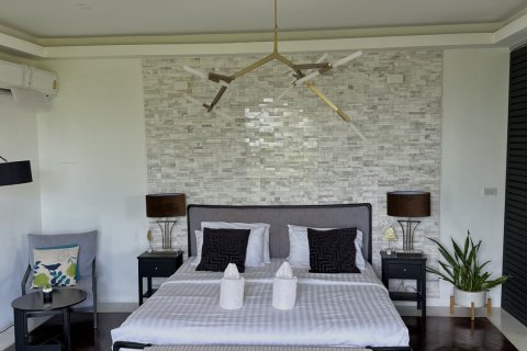Villa in Surat Thani, Thailand 2 bedrooms № 137374 - photo 11