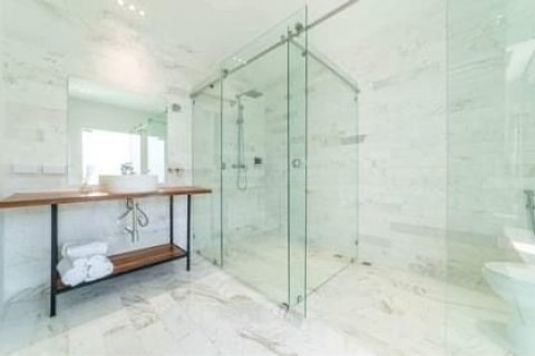 Villa in Surat Thani, Thailand 2 bedrooms № 137374 - photo 19