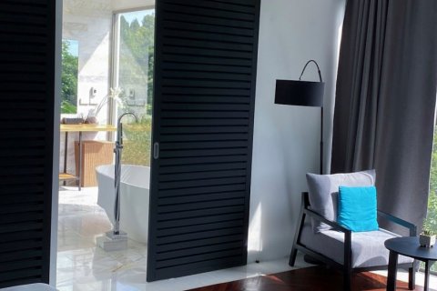 Villa in Surat Thani, Thailand 2 bedrooms № 137374 - photo 12