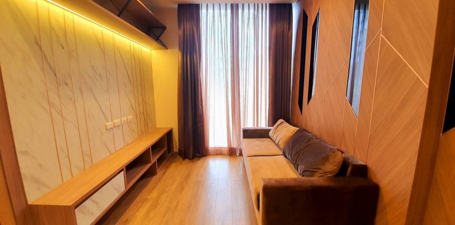 Studio in the Condo in Watthana, Bangkok, Thailand  № 137373