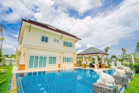 Studio in Pattaya, Thailand № 26450