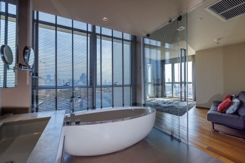 Condo à Khlong San, Bangkok, Thaïlande, 3 chambres  № 153999 - photo 4