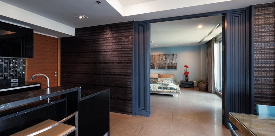 Condo à Khlong San, Bangkok, Thaïlande, 3 chambres  № 153999