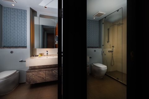 Condo à Khlong San, Bangkok, Thaïlande, 3 chambres  № 153999 - photo 10