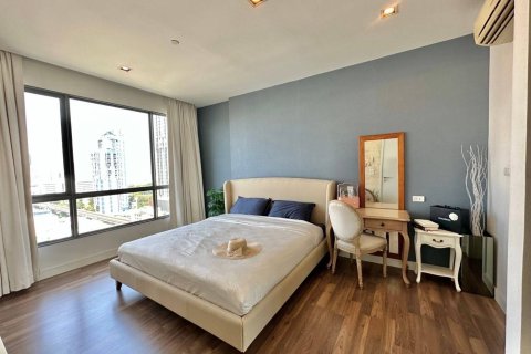 Condo à Phra Khanong, Bangkok, Thaïlande, 2 chambres  № 154003 - photo 6