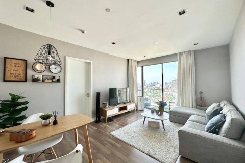 Condo à Phra Khanong, Bangkok, Thaïlande, 2 chambres  № 154003 - photo 1