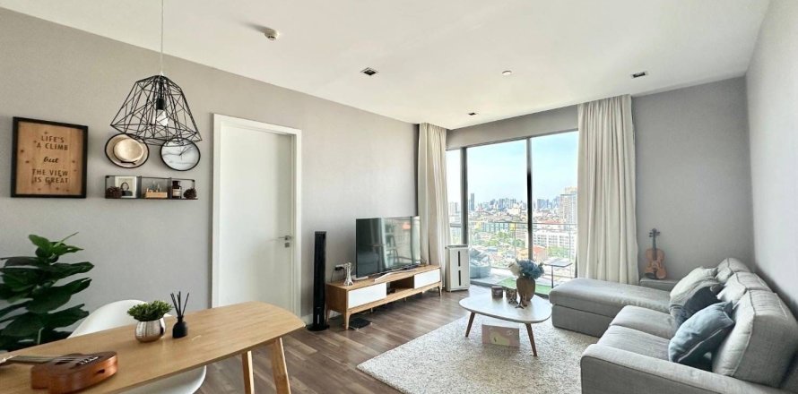 Condo à Phra Khanong, Bangkok, Thaïlande, 2 chambres  № 154003