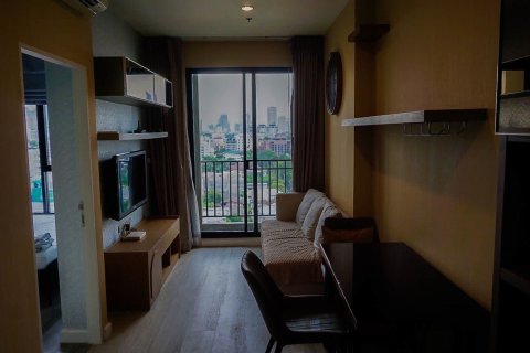 Studio in the Condo in Huai Khwang, Bangkok, Thailand  № 167739 - photo 3