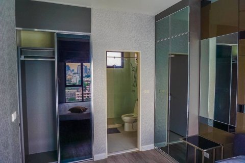 Studio in the Condo in Huai Khwang, Bangkok, Thailand  № 167739 - photo 4