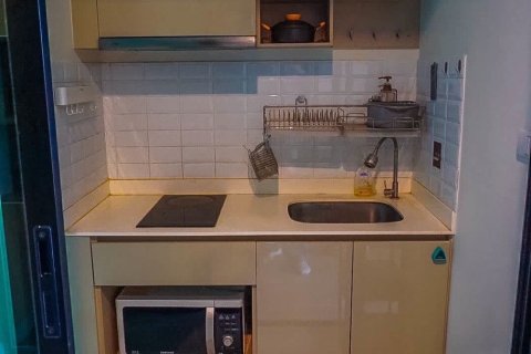 Studio in the Condo in Huai Khwang, Bangkok, Thailand  № 167739 - photo 9