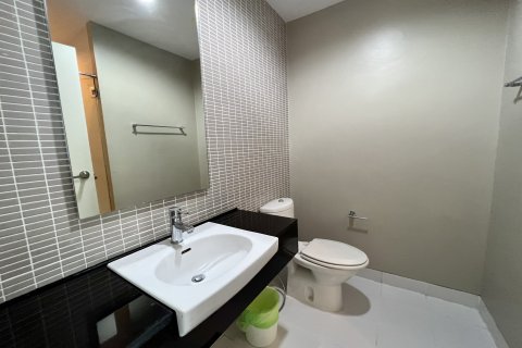 Condo in Hua Hin, Thailand, 2 bedrooms  № 168415 - photo 13
