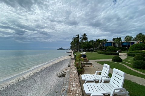 Condo in Hua Hin, Thailand, 2 bedrooms  № 168417 - photo 2