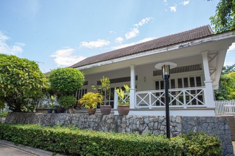 Кондоминиум с 3 спальнями в Хуа Хине, Таиланд № 168414