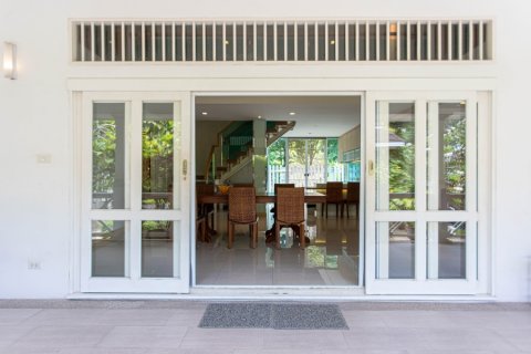 Кондоминиум с 3 спальнями в Хуа Хине, Таиланд № 168414 - фото 5