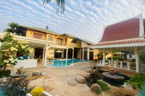 Вилла в Паттайе, Таиланд с 5 спальнями № 114285 - фото 1