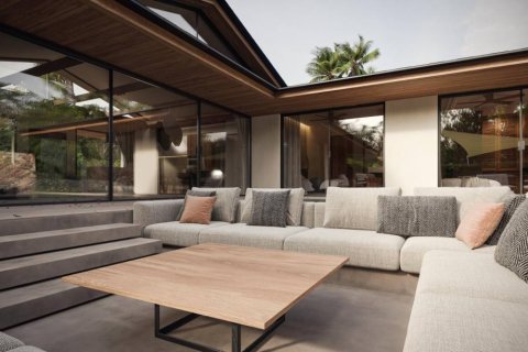 Villa in Surat Thani, Thailand 3 bedrooms № 114287 - photo 2