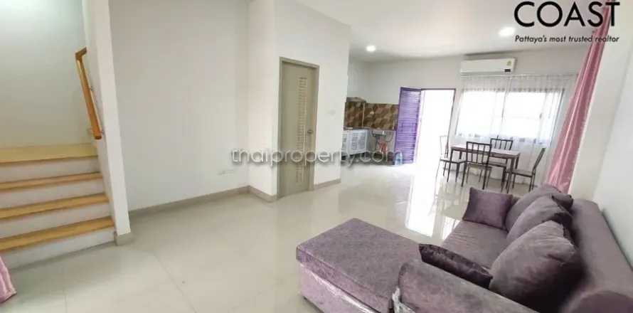 Casa de 3 dormitorios en Pattaya, Tailandia № 213388