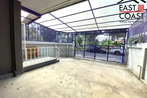Casa de 3 dormitorios en Pattaya, Tailandia № 213388 - foto 16