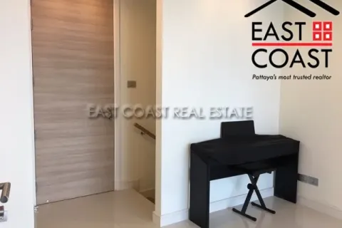 Condominio de 4 dormitorios en Jomtien Beach, Pattaya, Tailandia № 213382 - foto 14