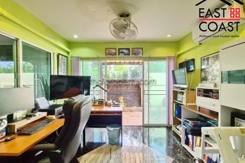 Casa de 3 dormitorios en Pattaya, Tailandia № 213387 - foto 16