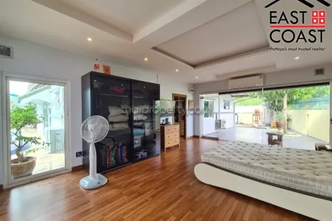 Casa de 3 dormitorios en Pattaya, Tailandia № 213387 - foto 30
