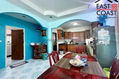 Casa de 3 dormitorios en Pattaya, Tailandia № 213385 - foto 7