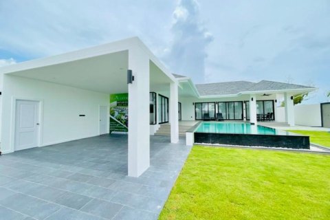 Villa in Hua Hin, Thailand 3 Schlafzimmer № 221940 - Foto 3