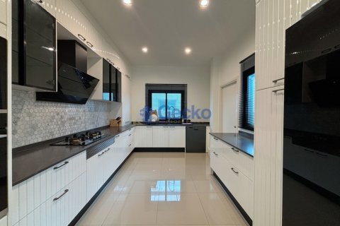 Haus in Pattaya, Thailand 4 Schlafzimmer № 220446 - Foto 7