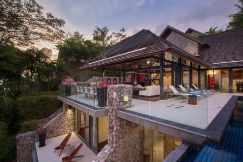 House in Phuket, Thailand 4 bedrooms № 181074