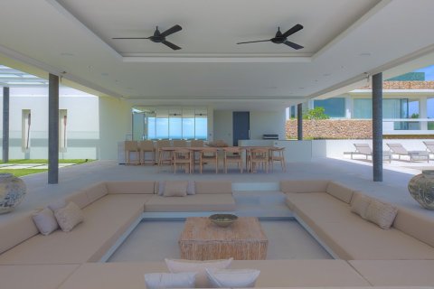 House in Surat Thani, Thailand 4 bedrooms № 181077 - photo 2